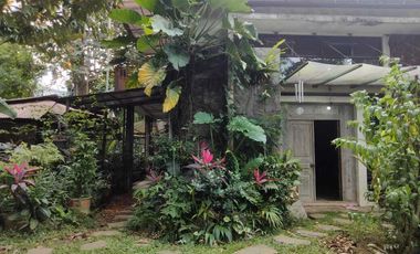 DIJUAL BANGUNAN RUMAH DENGAN TANAH KEBUN LUAS DI PAKUAN BOGOR SELATAN