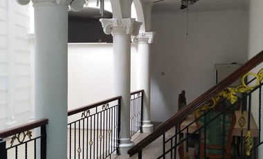 DISEWAKAN RUMAH SEMI FURNISHED MENTENG JAKARTA SELATAN