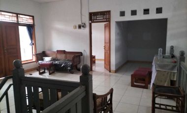 Disewakan rumah Bagus Siap Huni di Bintaro Sektor 9