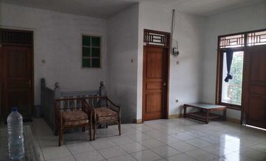 Disewakan rumah Bagus Siap Huni di Bintaro Sektor 9