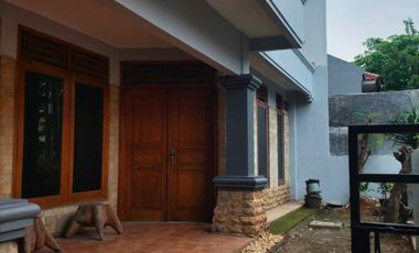 Disewakan rumah Bagus Siap Huni di Bintaro Sektor 9