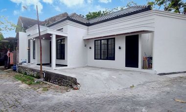 Rumah Baru Gress Siap Huni di Ngringo dekat ke UNS /RS Muwardi