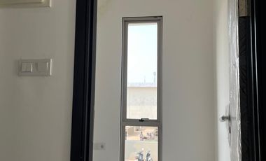 DISEWAKAN RUMAH PIK2 UK 4,5x10 KOSONGAN POSISI HOEK