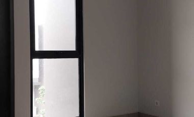 Dijual Rumah Bagus Nyaman di Summarecon Crown Gading, Bekasi