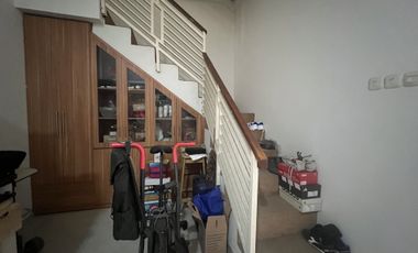 Dijual Cepat Rumah dengan KM dalam