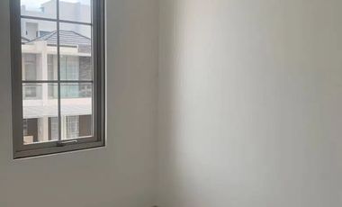 Disewakan Rumah PIK 2 3 kamar Ukuran 4,5x10 3 Lantai cuma 55 Juta