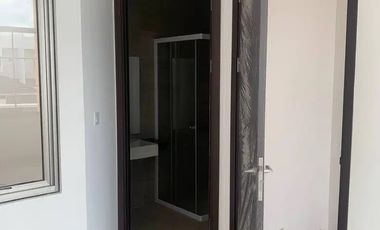 Disewakan Rumah PIK 2 3 kamar Ukuran 4,5x10 3 Lantai cuma 55 Juta