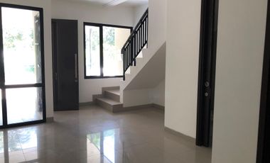 Disewakan Rumah Milenial Pik 2 Ukuran 4.5x12.5m2 Hoek Siap Huni