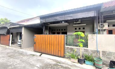 Rumah Cantik Siap Huni dekat Kampus UNISRI Di Mini Cluster