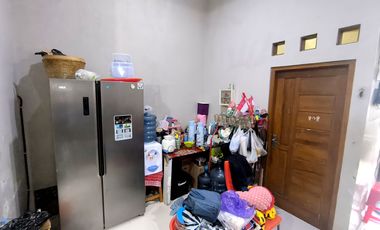 Rumah Cantik Siap Huni dekat Kampus UNISRI Di Mini Cluster