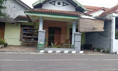 Rumah Nyaman 1,5Lt Dekat Jantung Kota Sragen