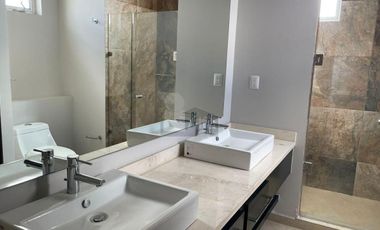 Departamento en renta amueblado de 3 recámaras, alberca, padel, en Juriquilla