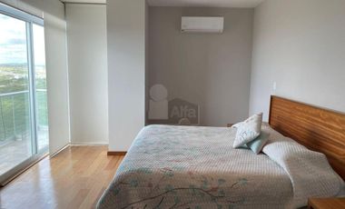 Departamento en renta amueblado de 3 recámaras, alberca, padel, en Juriquilla