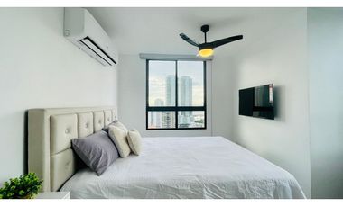 Ph The Gray,  Calle 50