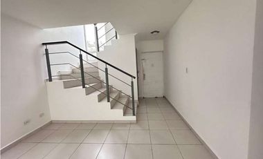 VENTA CASA PH ARRAIJAN COUNTRY CLUB EN ARRAIJAN (OF)