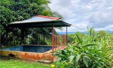 Se vende linda casa de campo en Bella Vista, Tolé