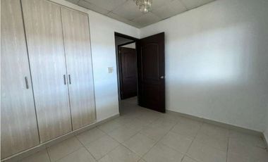 VENTA CASA FAMILIAR EN LA CHORRERA (OF)