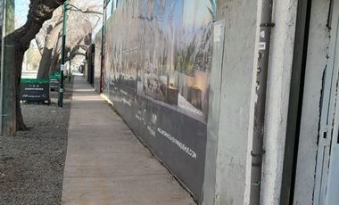 Local Comercial en Venta en Los Alerces / Castillo Urizar