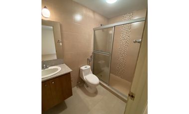 ALQUILER CASA DUPLEX CLAYTON