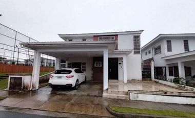 VENTA CASA PH SENDEROS EN LA CHORRERA (OF)