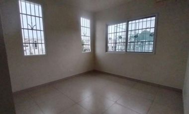 VENTA CASA PH SENDEROS EN LA CHORRERA (OF)