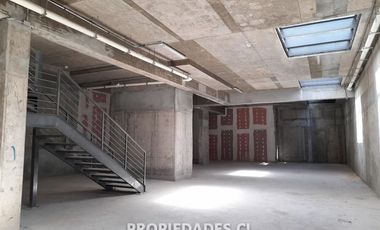 Local Comercial en Arriendo en Av. Apoquindo - Málaga