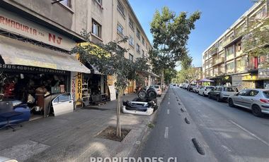 Local Comercial en Venta en Av. 10 de julio / Arturo Prat