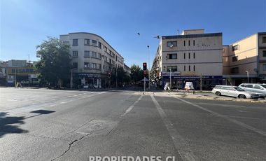 Local Comercial en Venta en Av. 10 de julio / Arturo Prat
