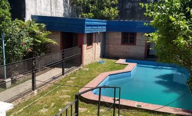 CASA CON PISCINA
