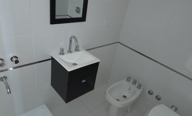 Departamento en alquiler 3 ambientes c/ cochera en Lomas de Zamora