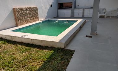 Casa en venta de 4 dormitorios c/ cochera en Otros Barrios