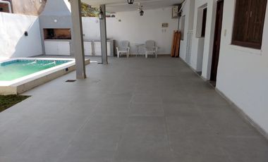 Casa en venta de 4 dormitorios c/ cochera en Otros Barrios
