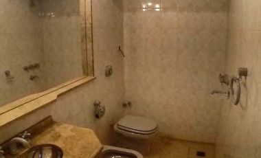 En venta casa de primer nivel Bº Ibirapitá