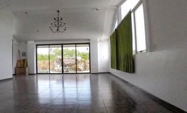 En venta casa de primer nivel Bº Ibirapitá