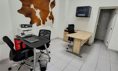 Local Comercial en Arriendo en J. Alcalde Délano / Los Trapenses / Mall Patio La Dehesa