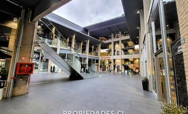 Local Comercial en Arriendo en J. Alcalde Délano / Los Trapenses / Mall Patio La Dehesa