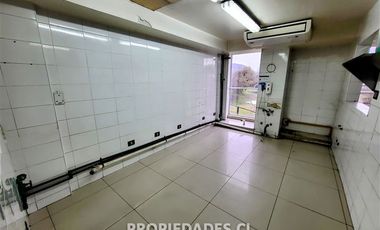 Local Comercial en Arriendo en PATIO LA DEHESA / J. A. DÉLANO / LOS TRAPENSES