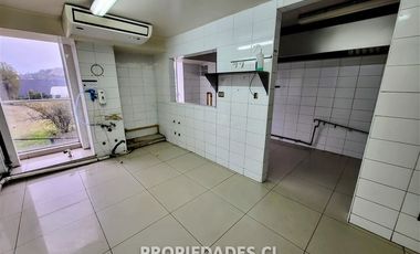 Local Comercial en Arriendo en PATIO LA DEHESA / J. A. DÉLANO / LOS TRAPENSES