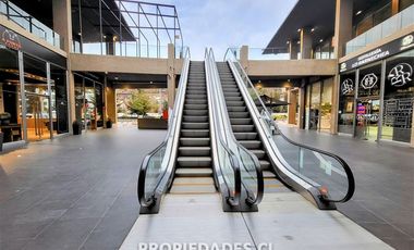 Local Comercial en Arriendo en Patio La Dehesa / Los Trapenses / J. Alcalde Délano