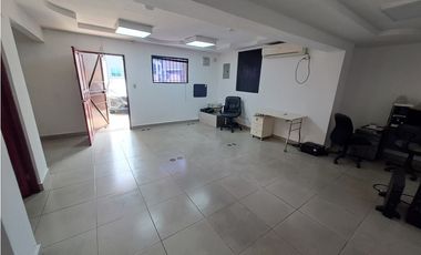 SE ALQUILA CASA COMERCIAL EN BELLA VISTA