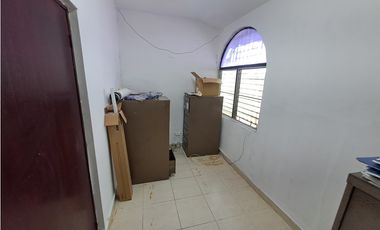 SE ALQUILA CASA COMERCIAL EN BELLA VISTA