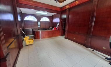 SE ALQUILA CASA COMERCIAL EN BELLA VISTA