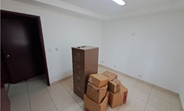 SE ALQUILA CASA COMERCIAL EN BELLA VISTA