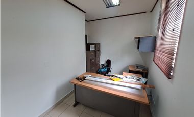 SE ALQUILA CASA COMERCIAL EN BELLA VISTA