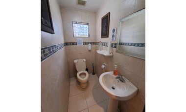 SE ALQUILA CASA COMERCIAL EN BELLA VISTA