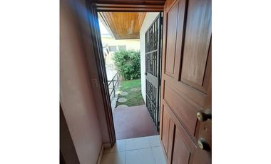 SE VENDE CASA EN BELLA VISTA