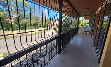 SE VENDE CASA EN BELLA VISTA