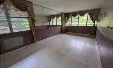 SE VENDE CASA EN BELLA VISTA