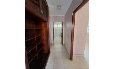 SE VENDE CASA EN BELLA VISTA