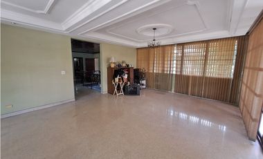SE VENDE CASA EN BELLA VISTA